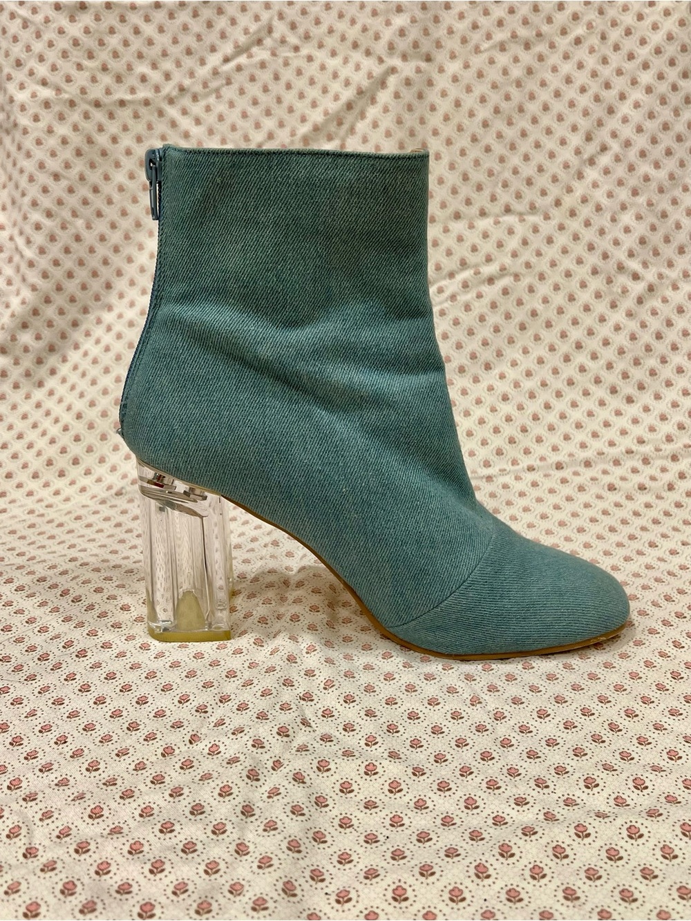 Forever 21 Teal Sock Ankle Boots with Clear Block Heel. Size 8 - Picture 9 of 14